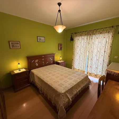 公寓 Cozy And Quiet Near The Center