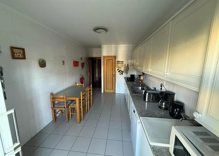 Cozy And Quiet Near The Center *