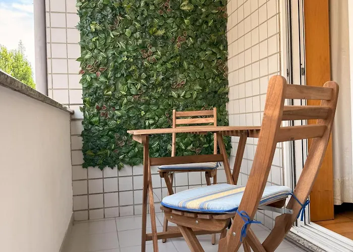 Cozy And Quiet Near The Center Apartment *